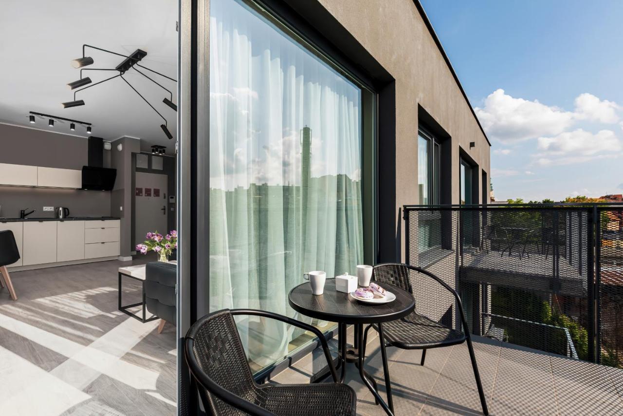 Modern City Center Apartments By Noclegi Renters 포즈난 외부 사진