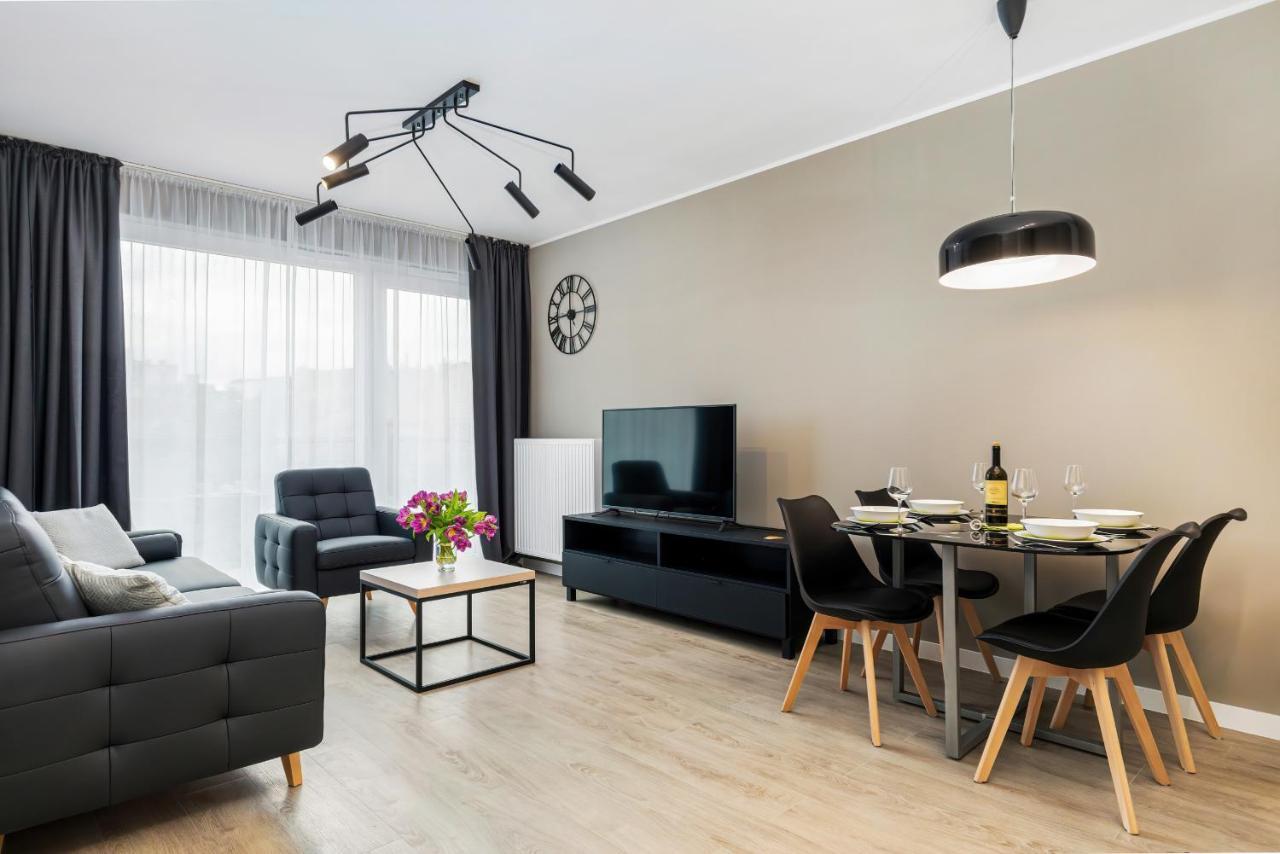 Modern City Center Apartments By Noclegi Renters 포즈난 외부 사진