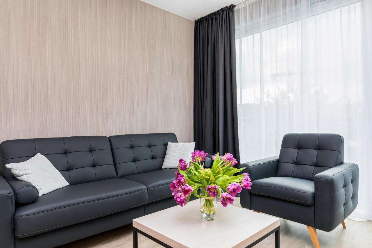 Modern City Center Apartments By Noclegi Renters 포즈난 외부 사진