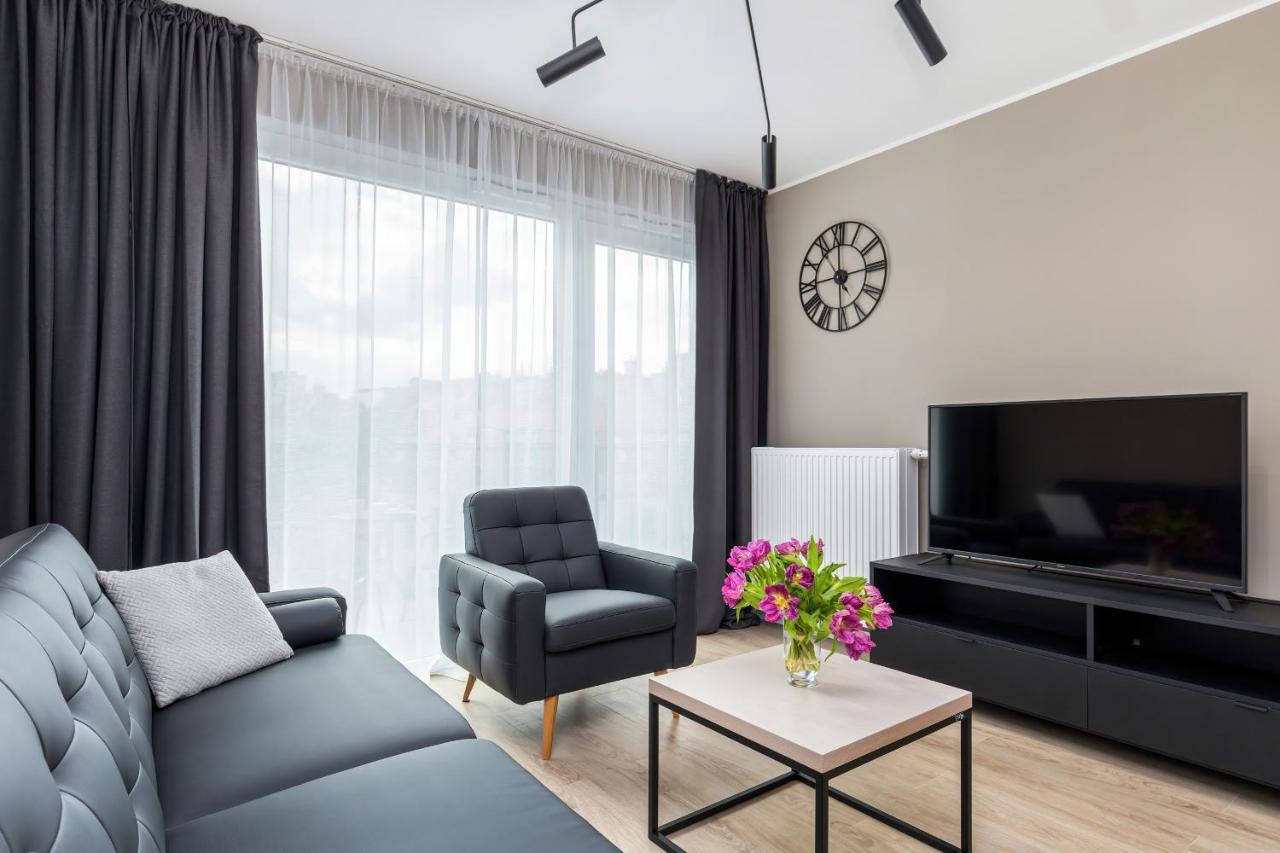 Modern City Center Apartments By Noclegi Renters 포즈난 외부 사진