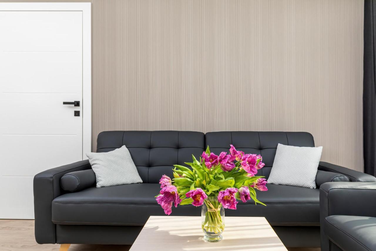 Modern City Center Apartments By Noclegi Renters 포즈난 외부 사진