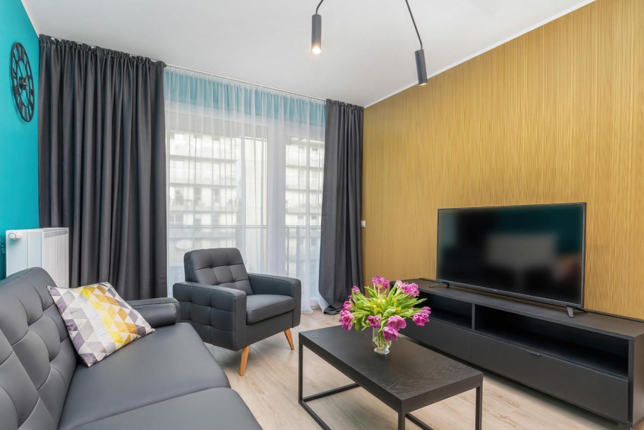 Modern City Center Apartments By Noclegi Renters 포즈난 외부 사진