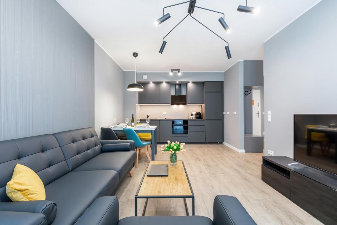 Modern City Center Apartments By Noclegi Renters 포즈난 외부 사진