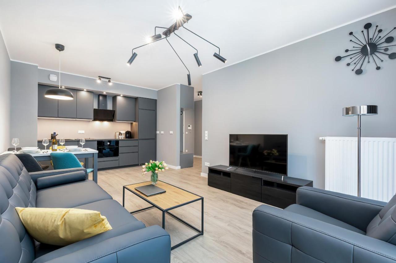 Modern City Center Apartments By Noclegi Renters 포즈난 외부 사진
