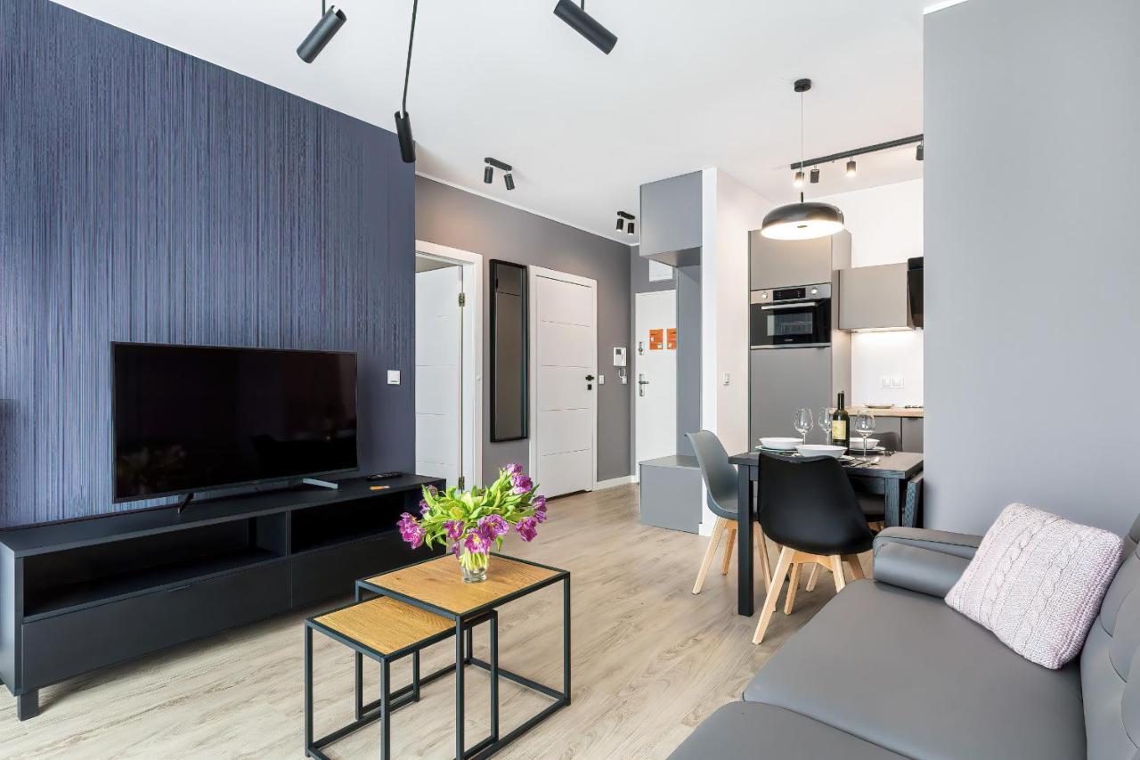Modern City Center Apartments By Noclegi Renters 포즈난 외부 사진