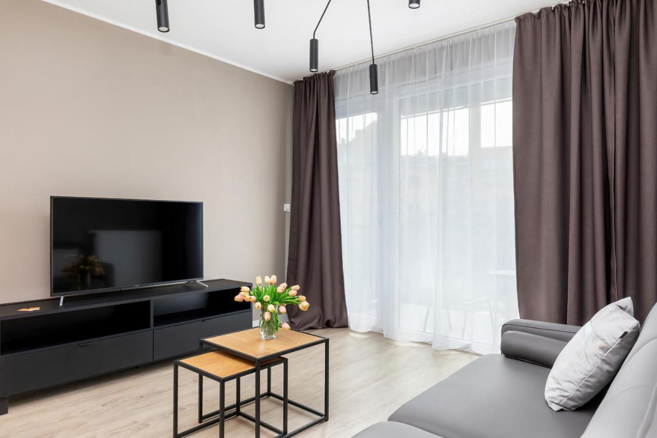 Modern City Center Apartments By Noclegi Renters 포즈난 외부 사진