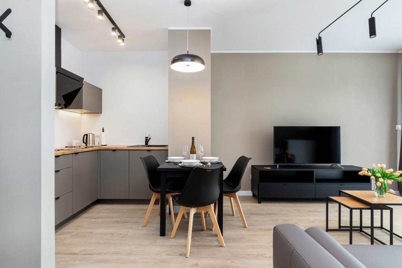 Modern City Center Apartments By Noclegi Renters 포즈난 외부 사진
