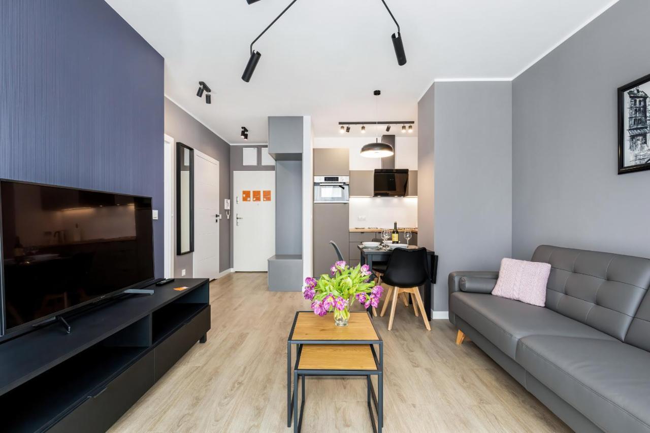 Modern City Center Apartments By Noclegi Renters 포즈난 외부 사진